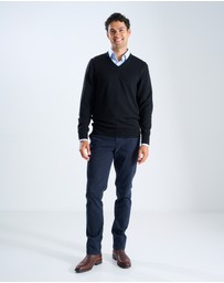 3 Wise Men - 3 Wise Men Fisher V Neck Merino Knit - Black