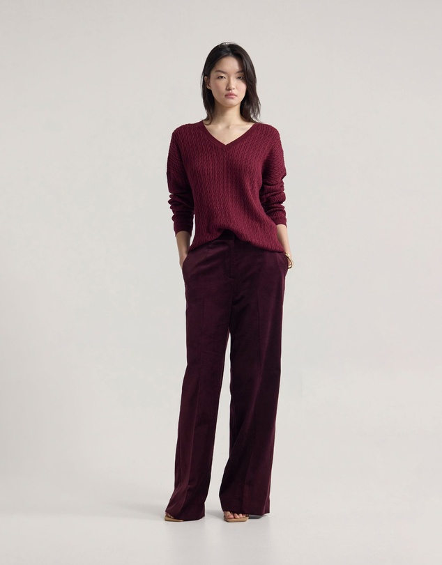 Oxford - Drew Cable V-Neck Knit