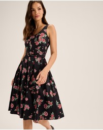 Review - Cameo Rose Dress
