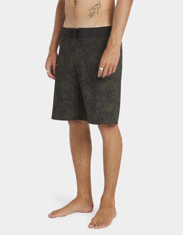RVCA - Mens VA Trunk Print 19
