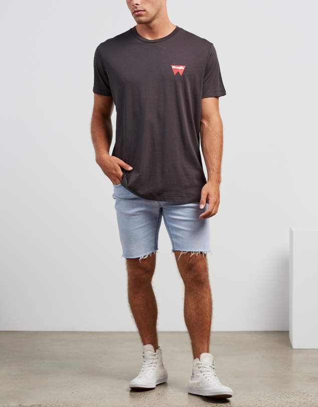 Wrangler - ICONIC Exclusive - Fangs Hit Tee