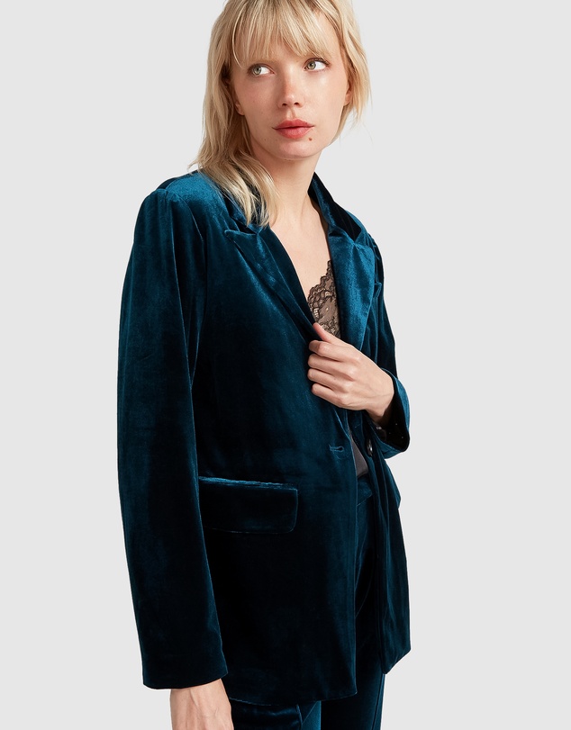 Belle & Bloom - Eternity Oversized Velvet Blazer