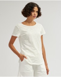 Amelius - Fallon Rounded Hem Tee