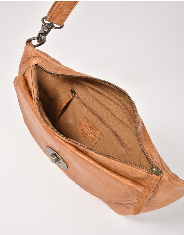 Cobb & Co - Dickson Leather Crossbody Bag
