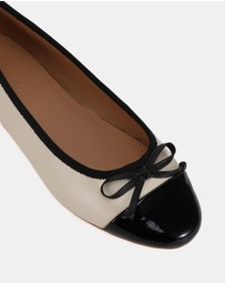 Miss Sofie - Landon Flats