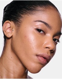 MAC - Skinfinish Lightstruck Liquid Highlighter