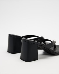 Dazie - Julia Block Thong Heels