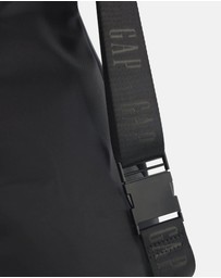 GAP - GAP Nylon Sling Bag