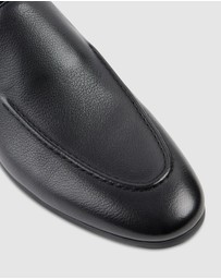 yd. - Teddy Loafer