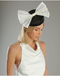 Morgan & Taylor - Patricia Fascinator in Black