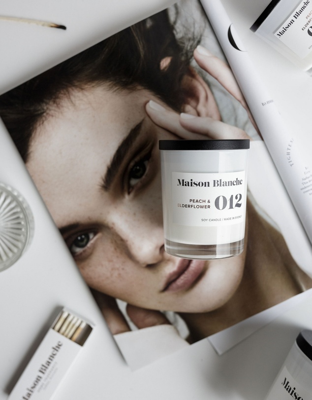 Maison Blanche - 012 Peach & Elderflower - Medium Candle