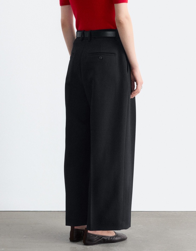 & Other Stories - Cropped Pleat Trousers