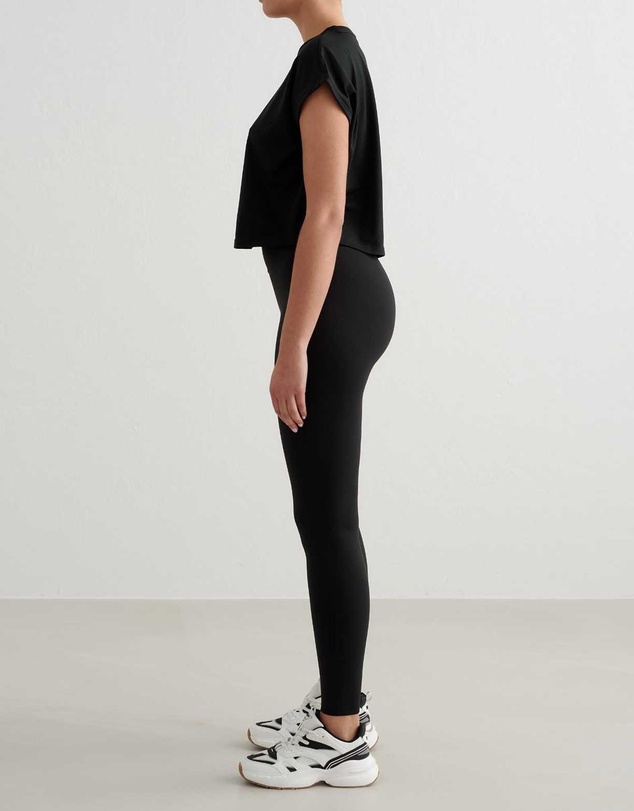 Aim'n - Soft Basic Roll-Sleeve Top
