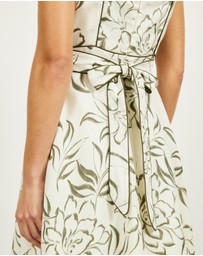 Minima Esenciales - Mabel Linen Maxi Dress