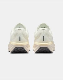 Nike - Winflo 11 - Women's
