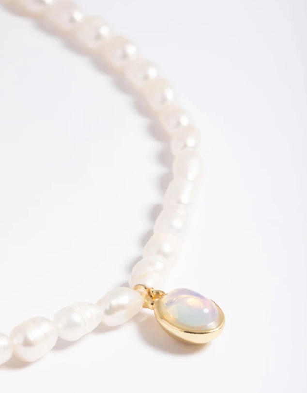 Lovisa - Gold Plated Freshwater Pearl Oval Drop Necklace