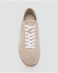 M.N.G - Point Trainers