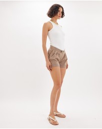 Amelius - Eleanor Tailored Short