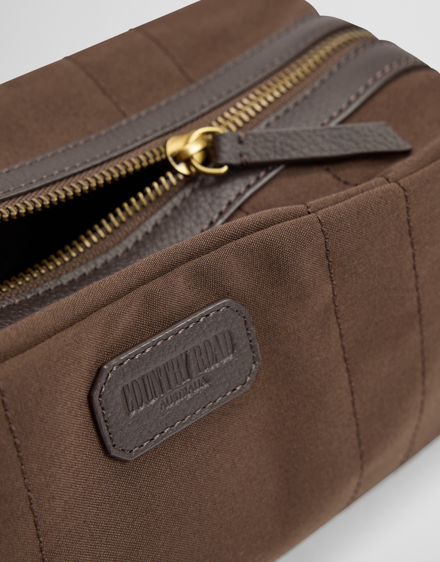 Country Road - Recycled Polyester Ezra Wash Bag
