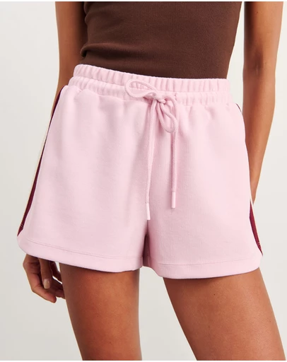 Jag - Leonie Short