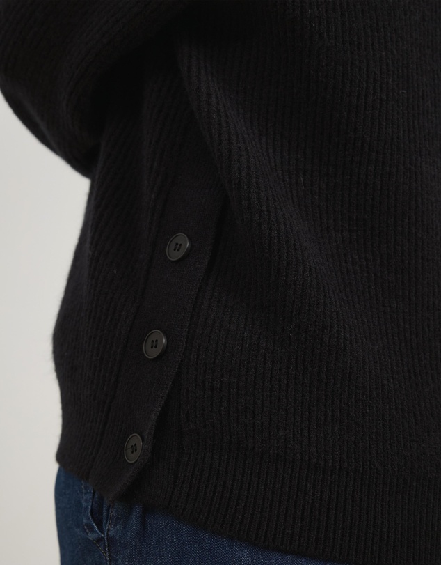 Atmos&Here Curvy - Rory Crewneck Knit Jumper With Button Detail At Side Seam