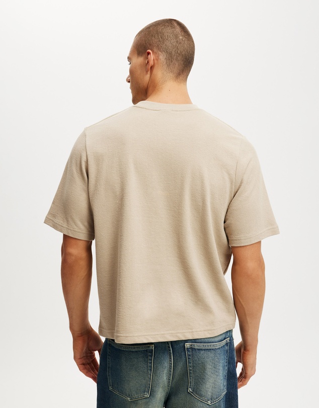Cotton On - Cropped Fit T-Shirt