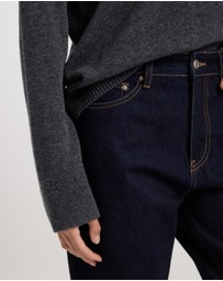 Minima Esenciales - High Rise Straight Leg Jeans
