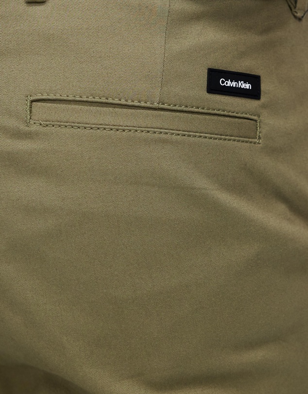 Calvin Klein - Modern Twill Slim Chinos