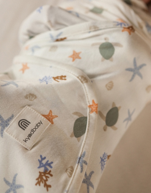Kynd Baby - Large Stretchy Swaddle in Underwater World
