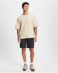 Patagonia - Men's Wavefarer Hybrid Walk Shorts - 18