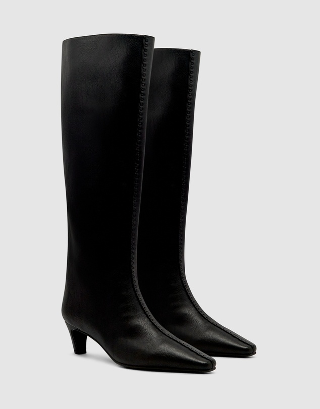 Brie Leon - Gwen Boot
