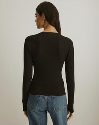 Atmos&Here - Long Sleeve V-Neck Tee