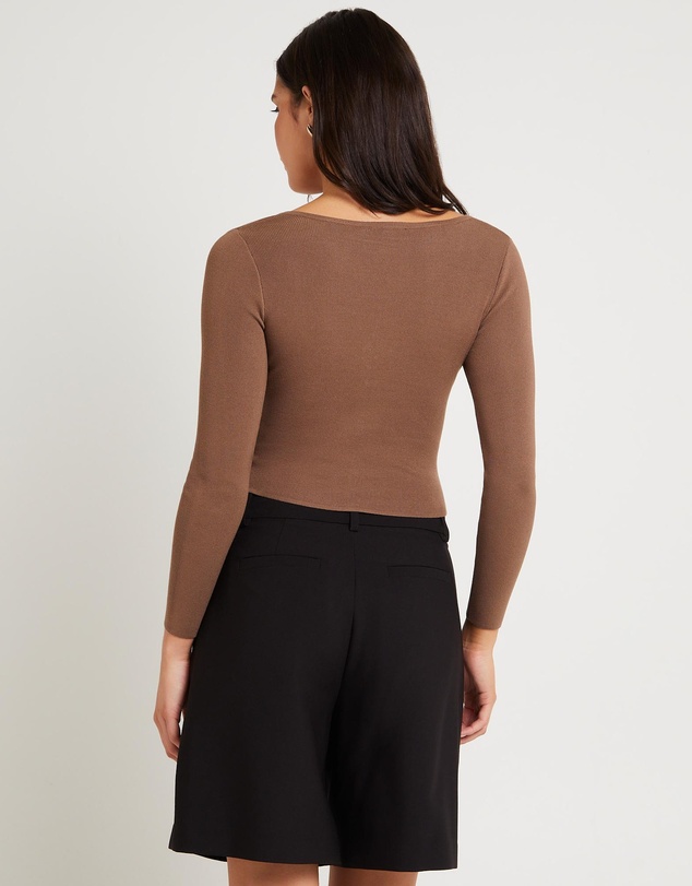 Alice In The Eve - Quinn Hook & Eye Long Sleeve Knit Top