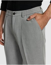 yd. - Motion Slim Cropped Chino