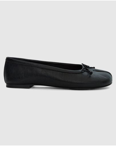 BLACK GLOVE
