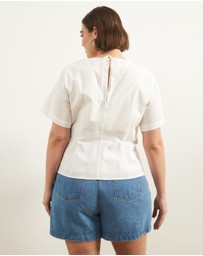 Atmos&Here Curvy - Maya Pin Tuck Linen Blend Top