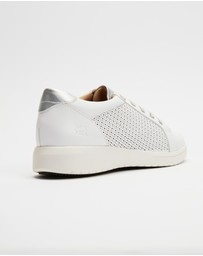 Mia Vita - Belinda Lace-Up Casual Sneaker - White Laser