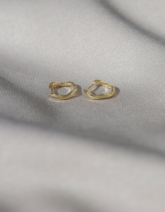 SAINT VALENTINE - Vera Wave Huggies - Gold