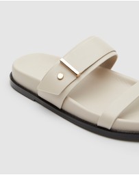 UNISON - Camden Leather Slide