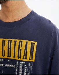 Vintage by The Real Deal - Pre Loved - 90s Nike NCAA University of Michigan Wolverines Tee