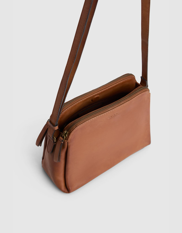 Evity - Josie Crossbody Bag