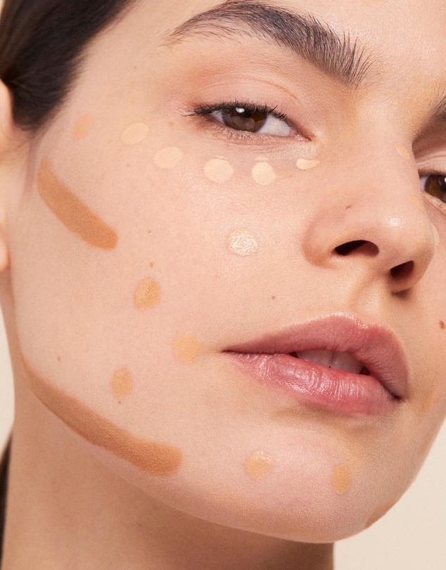 MAKE UP FOR EVER - Matte Velvet Skin Concealer - 2.2 Yellow Alabaster