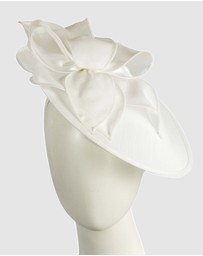 Max Alexander - White Plate Racing Fascinator