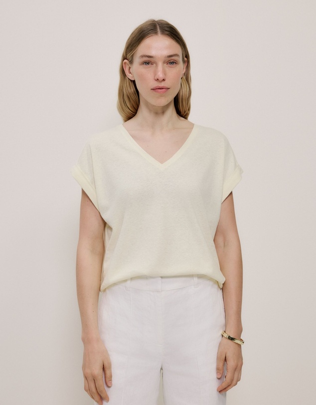 Trenery - Linen Cotton V Neck T-shirt in Faint Yellow