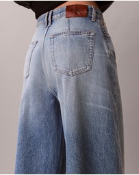 Calvin Klein Jeans - High Rise Barrel Jeans