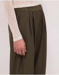 Calli - Remi Tailored Barrel Leg Pants