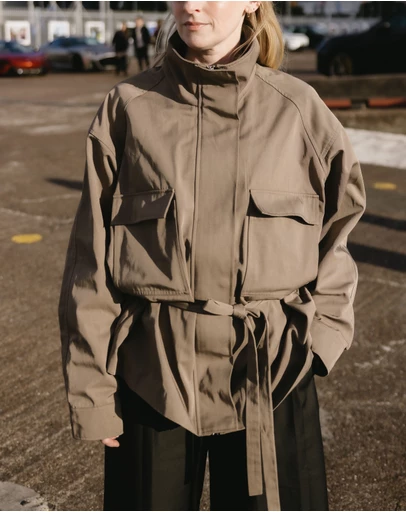 Minima Esenciales - Sioh Funnel Neck Jacket