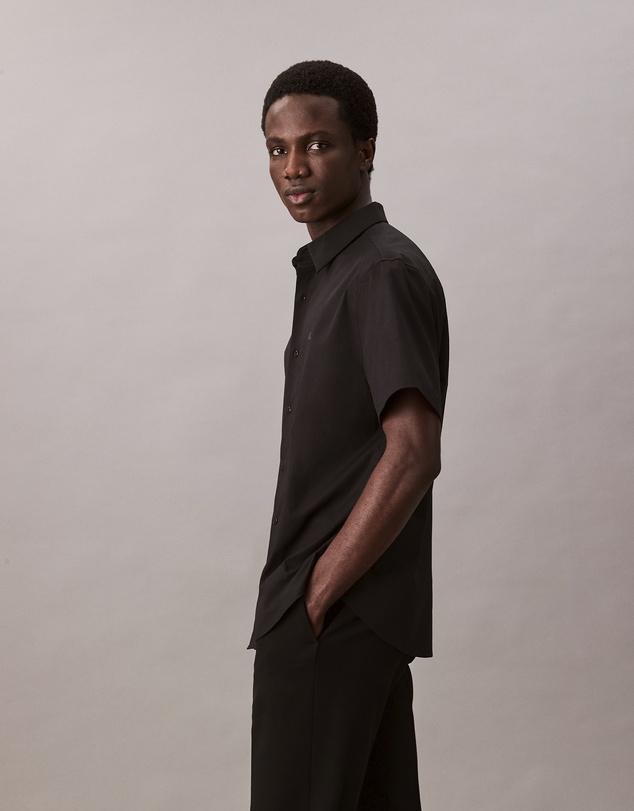 Calvin Klein - Cotton Stretch Classic Button Down Shirt