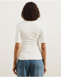 Atmos&Here - Deep V-Neck T-Shirt