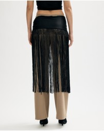 Minima Esenciales - Sola Fringed Scarf Belt
